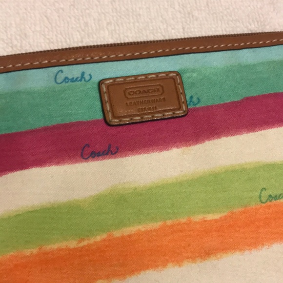 Coach striped wristlet - Picture 2 of 5